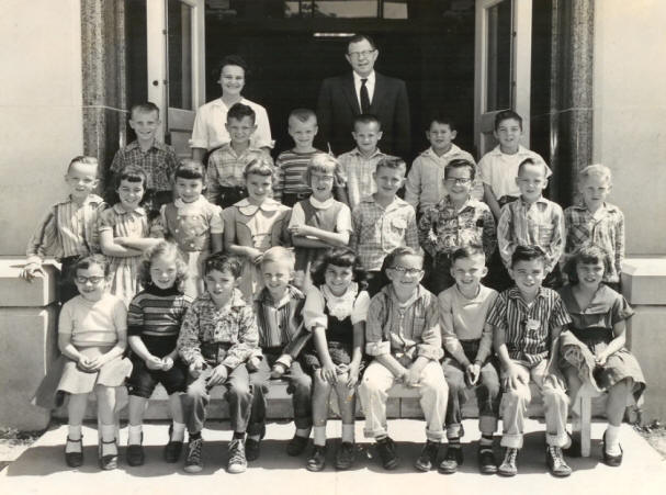 DeQueen Elementary 1956 - 1957